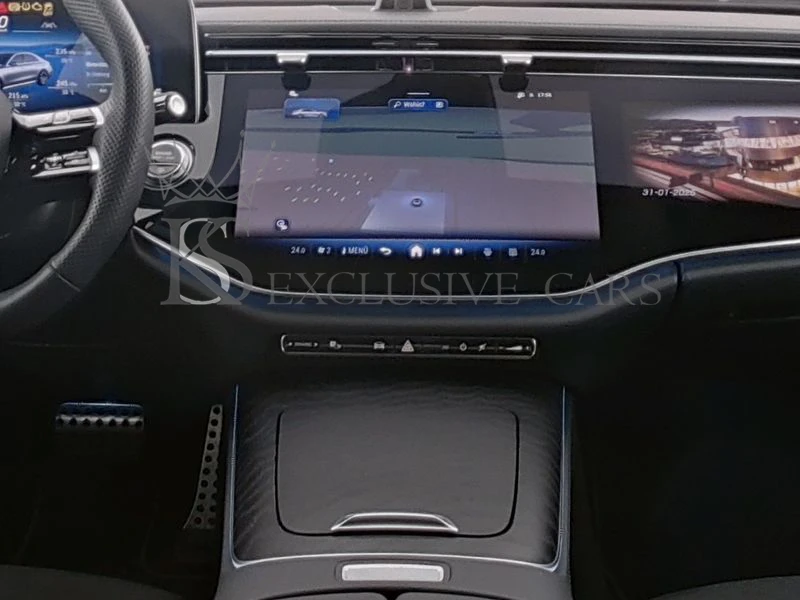 Mercedes-Benz E 220 * AMG* SUPERSCREEN* DISTRONIC* , снимка 7 - Автомобили и джипове - 49291366