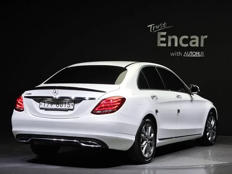 Mercedes-Benz C 200 Avantgarde, снимка 2 - Автомобили и джипове - 53072847