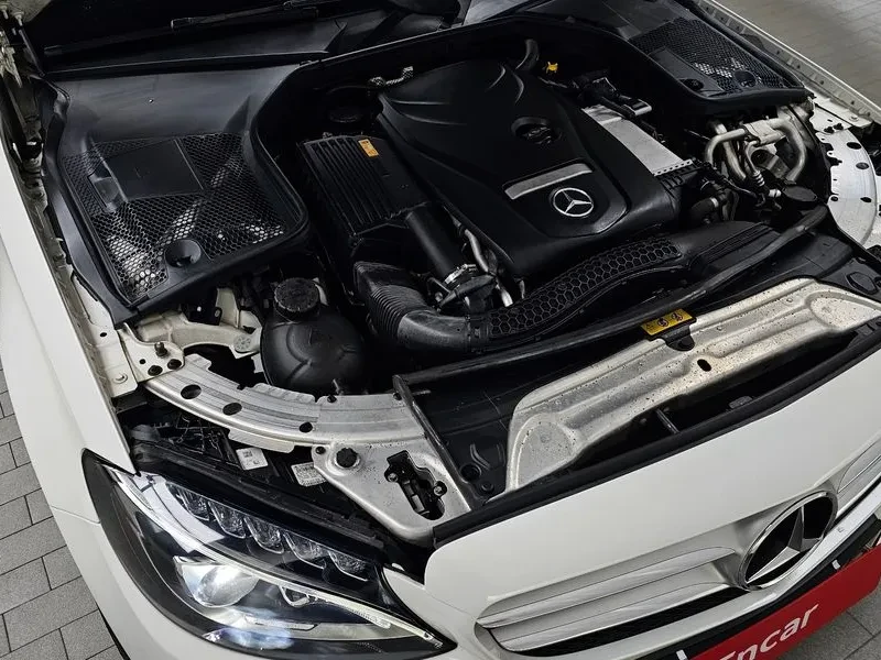 Mercedes-Benz C 200 Avantgarde, снимка 5 - Автомобили и джипове - 53072847