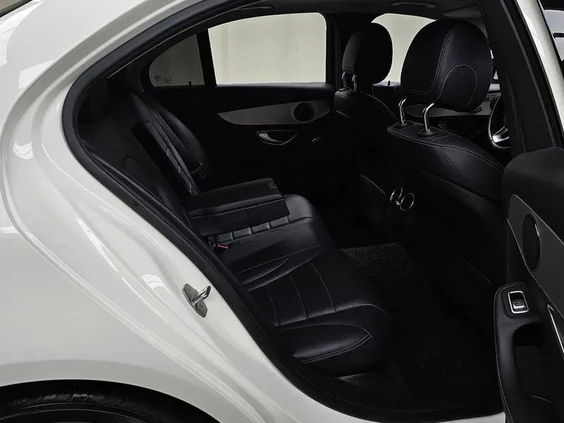 Mercedes-Benz C 200 Avantgarde, снимка 10 - Автомобили и джипове - 53072847