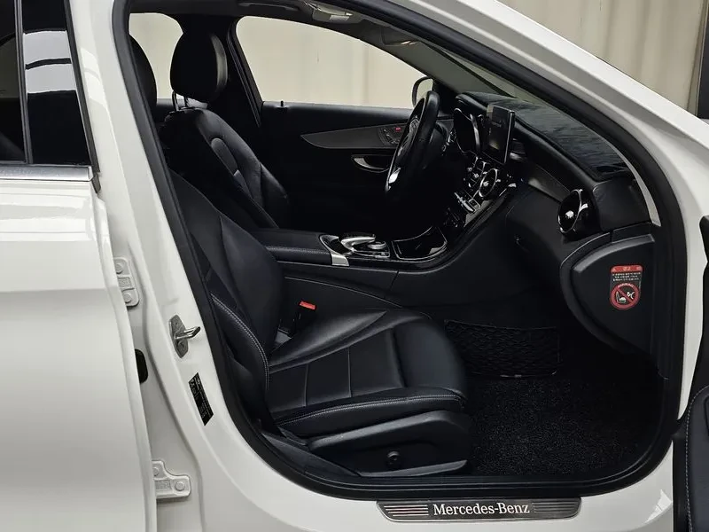 Mercedes-Benz C 200 Avantgarde, снимка 9 - Автомобили и джипове - 53072847