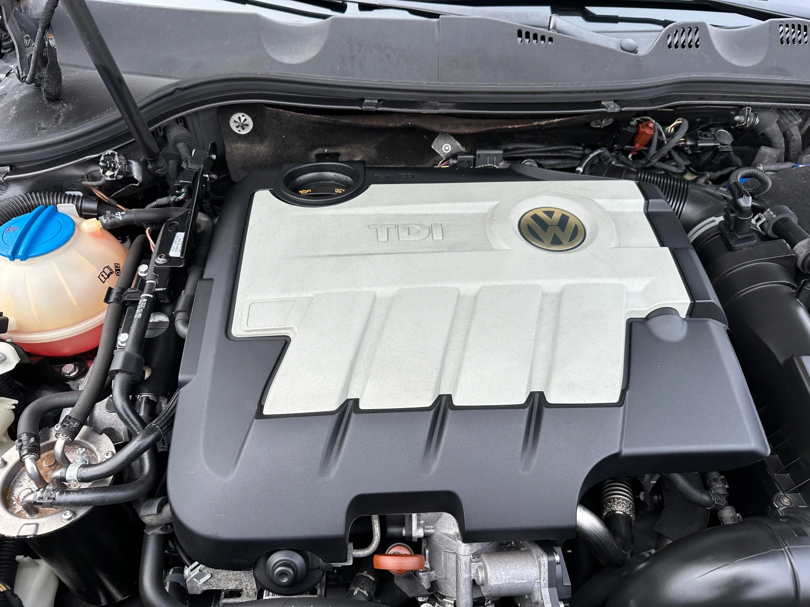 VW Passat 2.0 TDI АВТОМАТ | Mobile.bg — изображение 15
