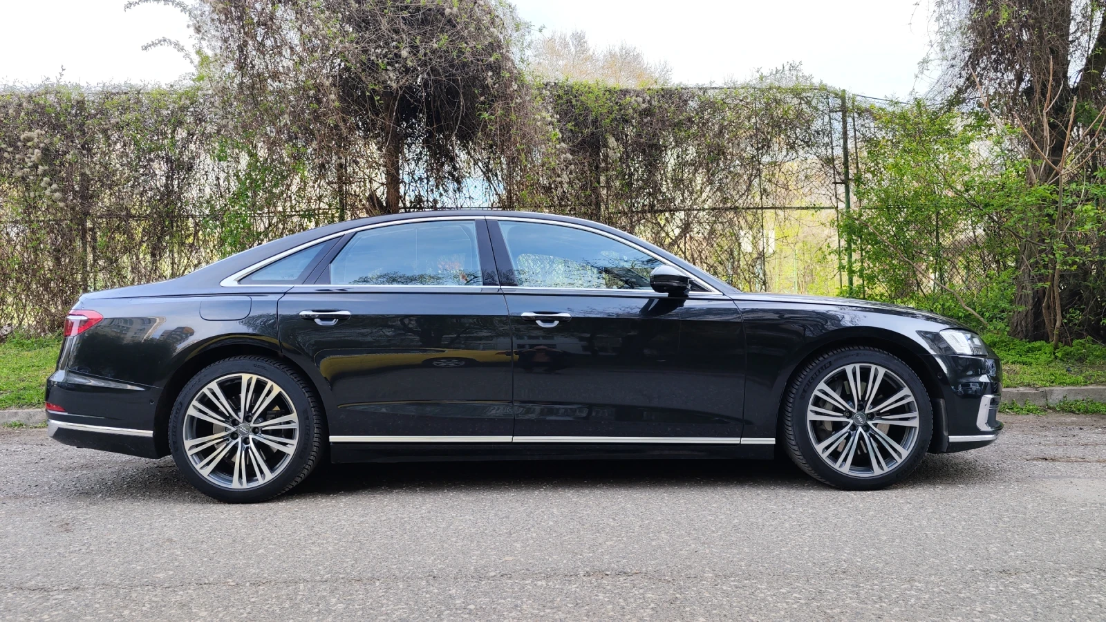 Audi A8 55 TFSI quattro - изображение 3
