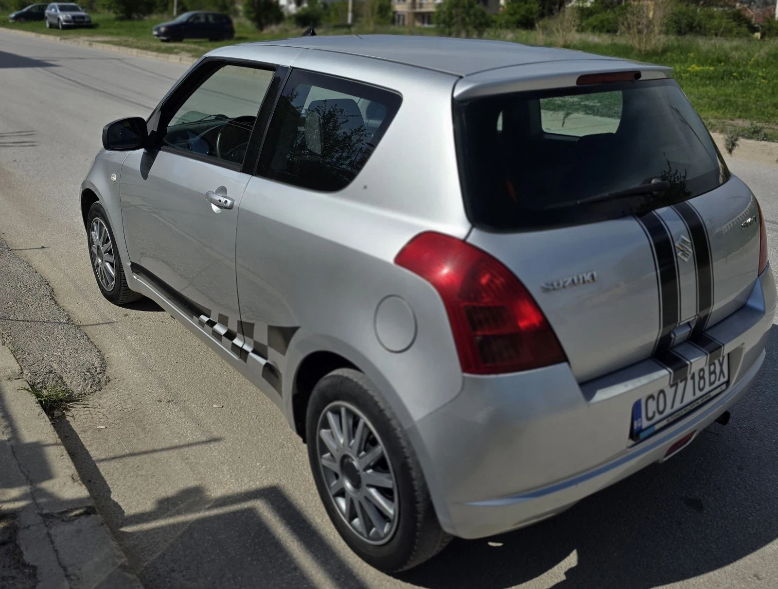 Suzuki Swift  - изображение 5