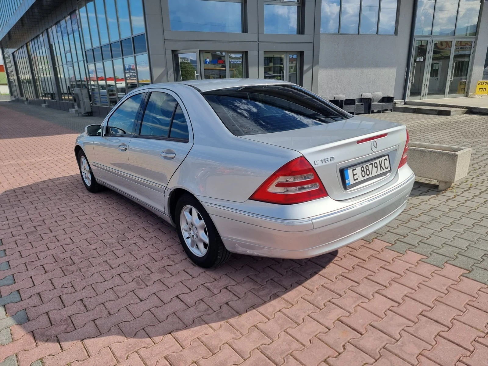 Mercedes-Benz C 180 2.0 Б-Г - изображение 3