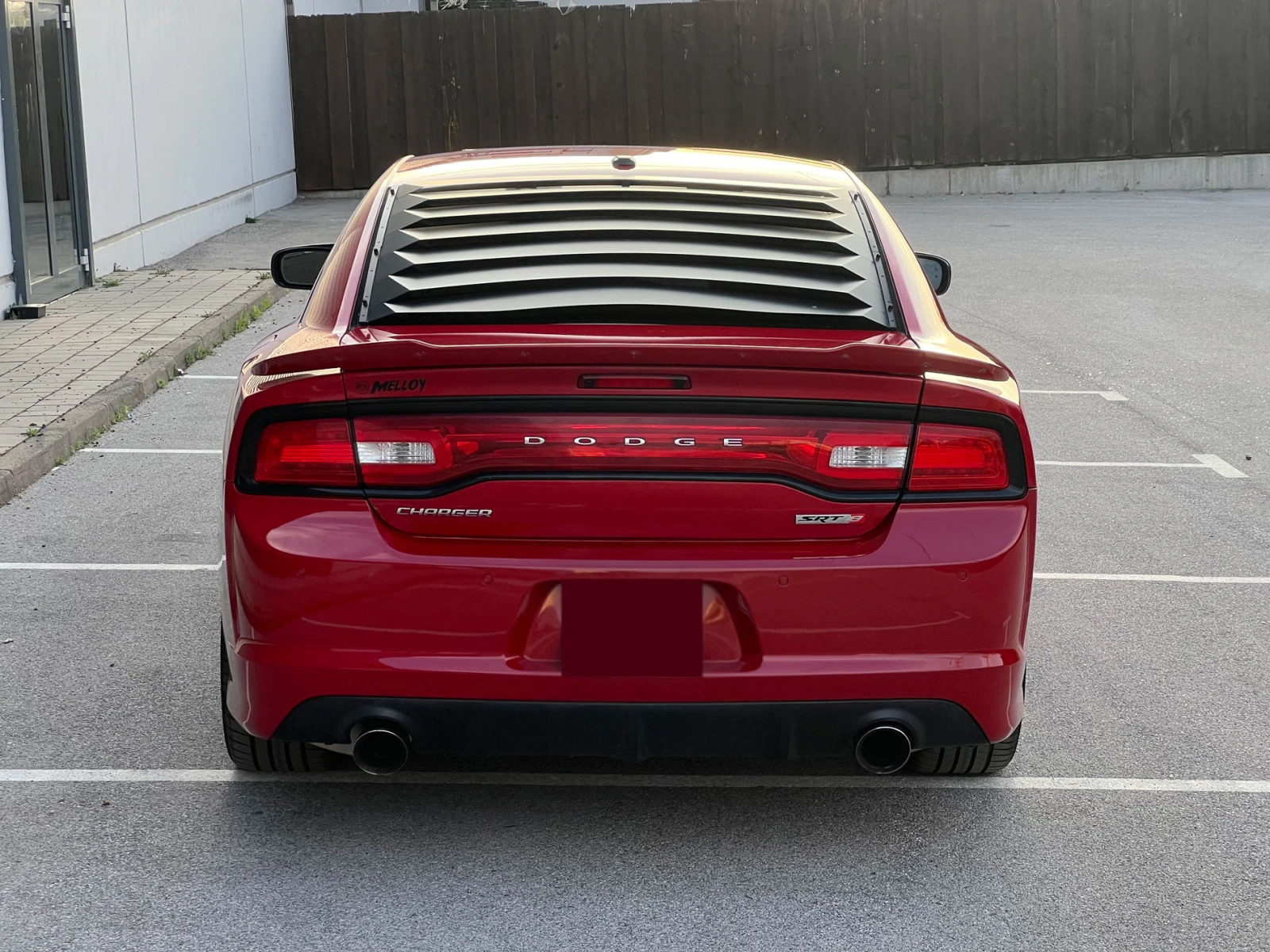 Dodge Charger 6, 4 V8 HEMI SRT8 - изображение 5