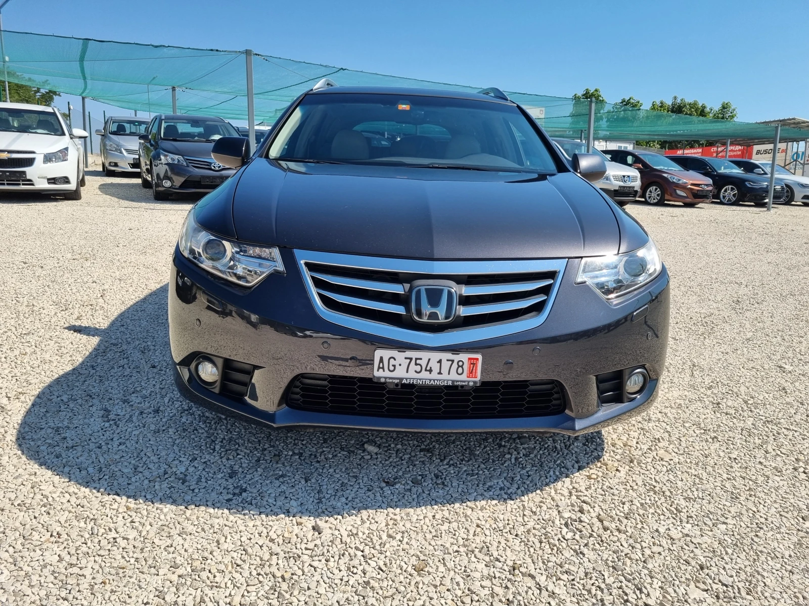 Honda Accord  2.4 201 k.c Executive Advanced Safety ШВЕЙЦАРИЯ - изображение 2