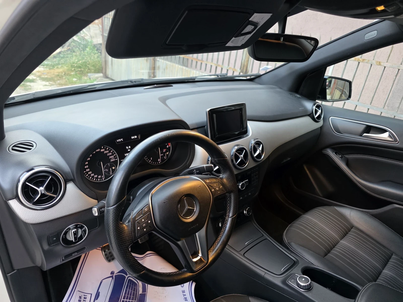 Mercedes-Benz B 200  - изображение 8