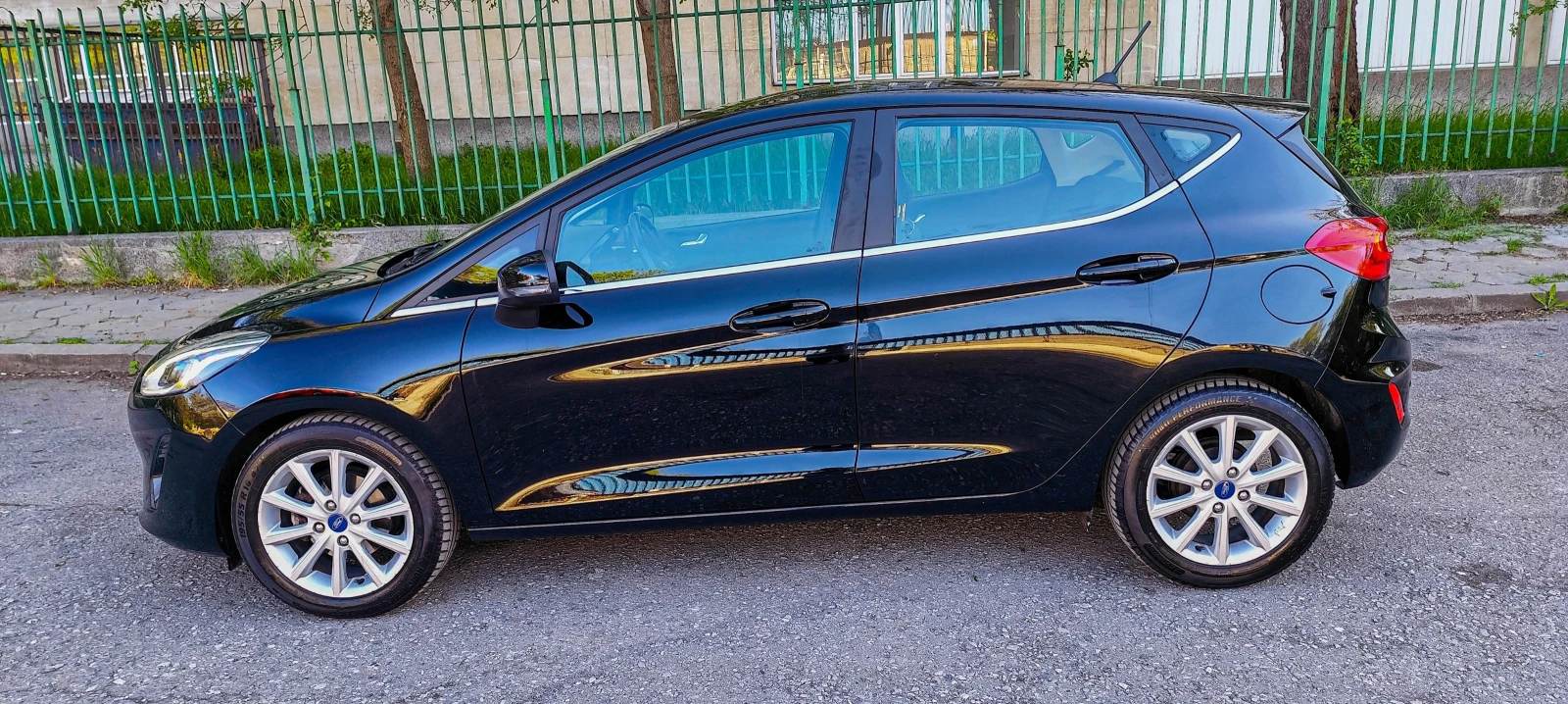 Ford Fiesta 1.0 EcoBoost Titanium - изображение 5