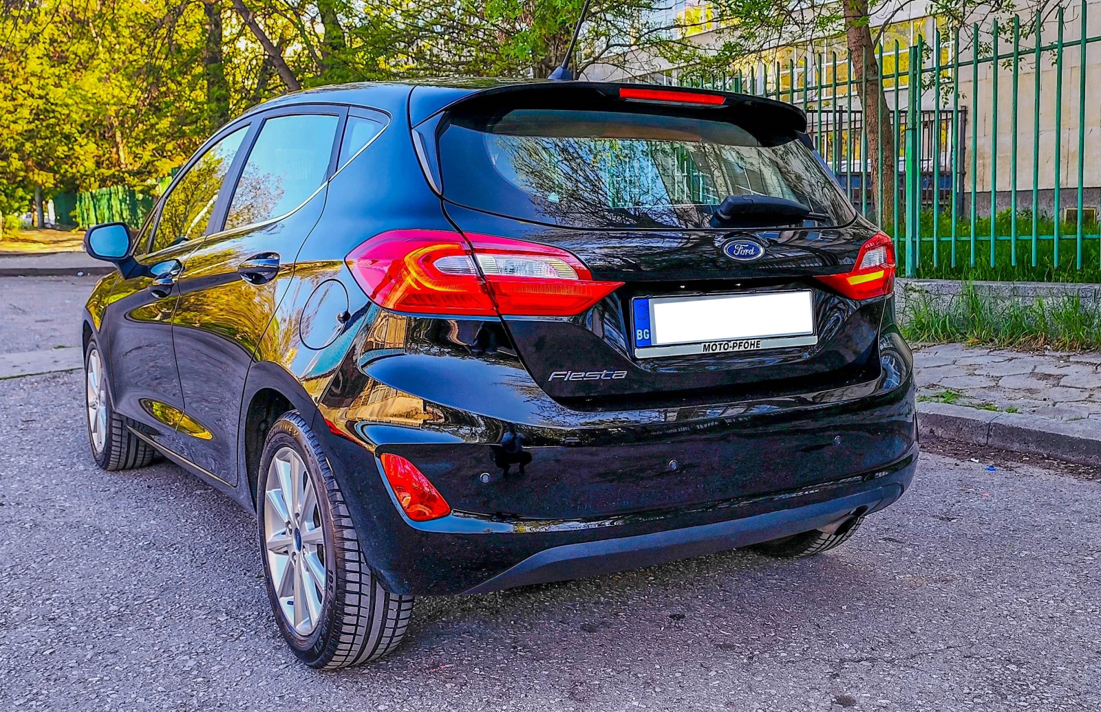 Ford Fiesta 1.0 EcoBoost Titanium - изображение 9