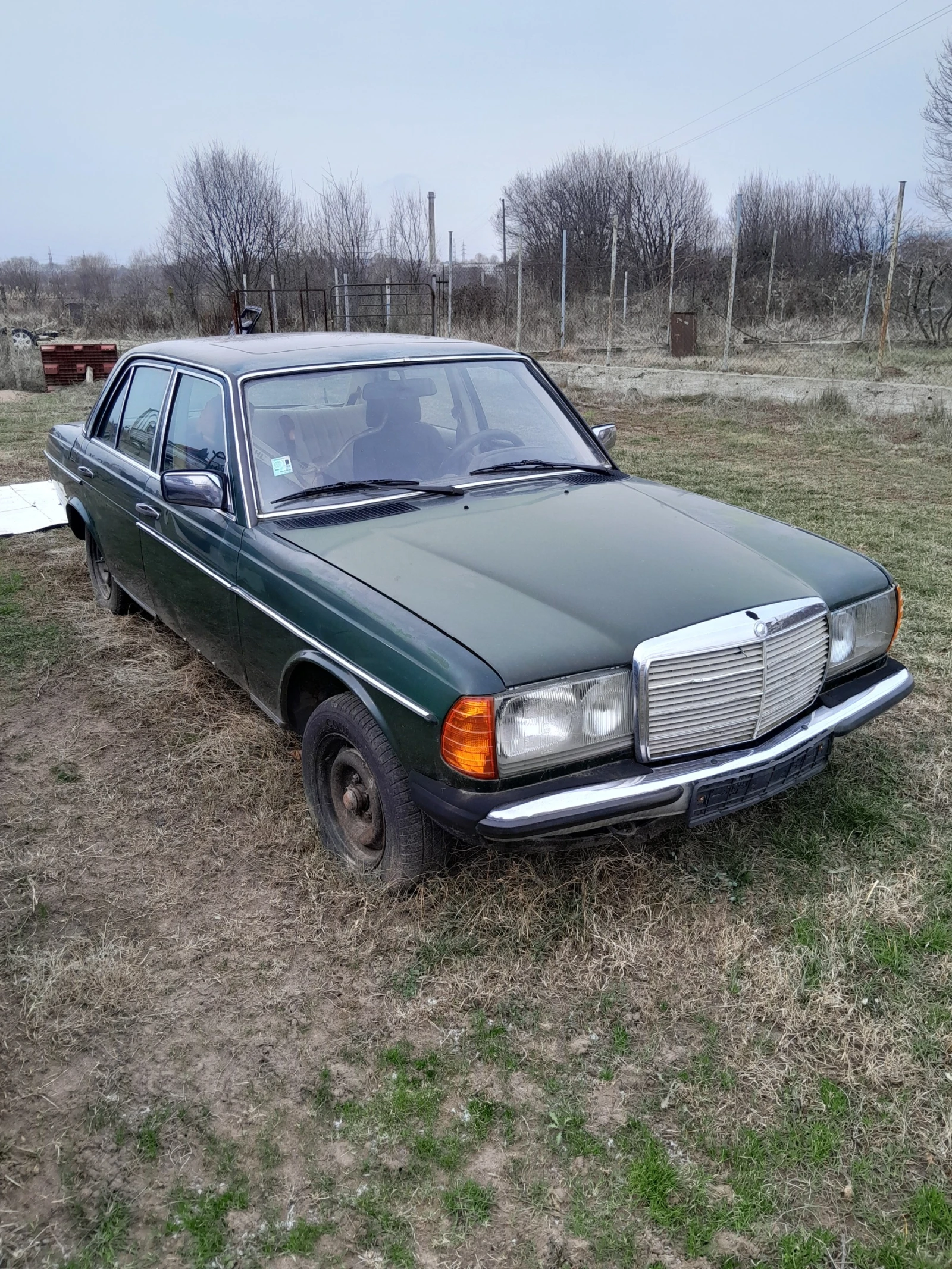 Mercedes-Benz 123 2.0DБЕЗ ДОКУМЕНТИ  - изображение 2