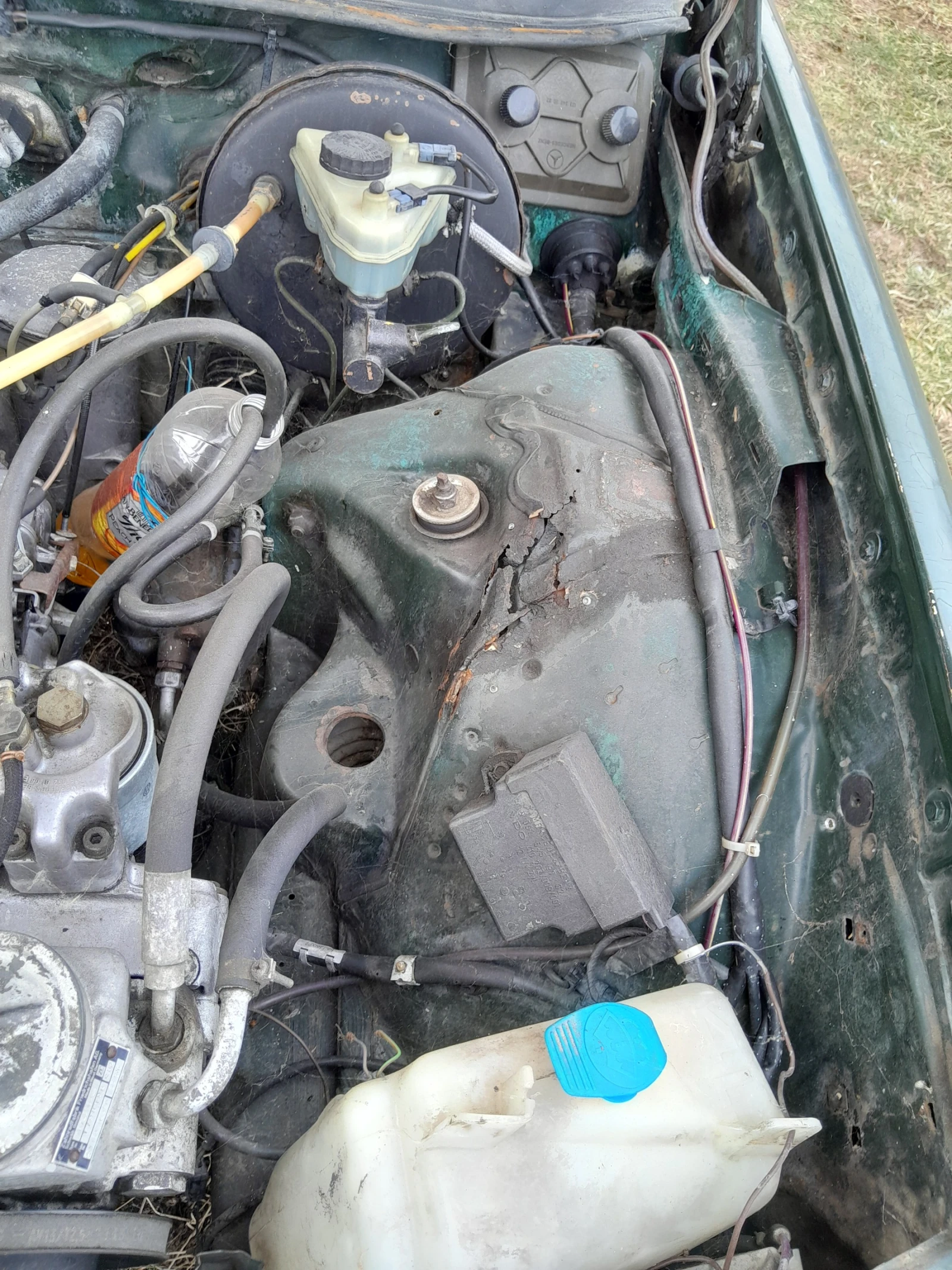 Mercedes-Benz 123 2.0DБЕЗ ДОКУМЕНТИ  - изображение 10