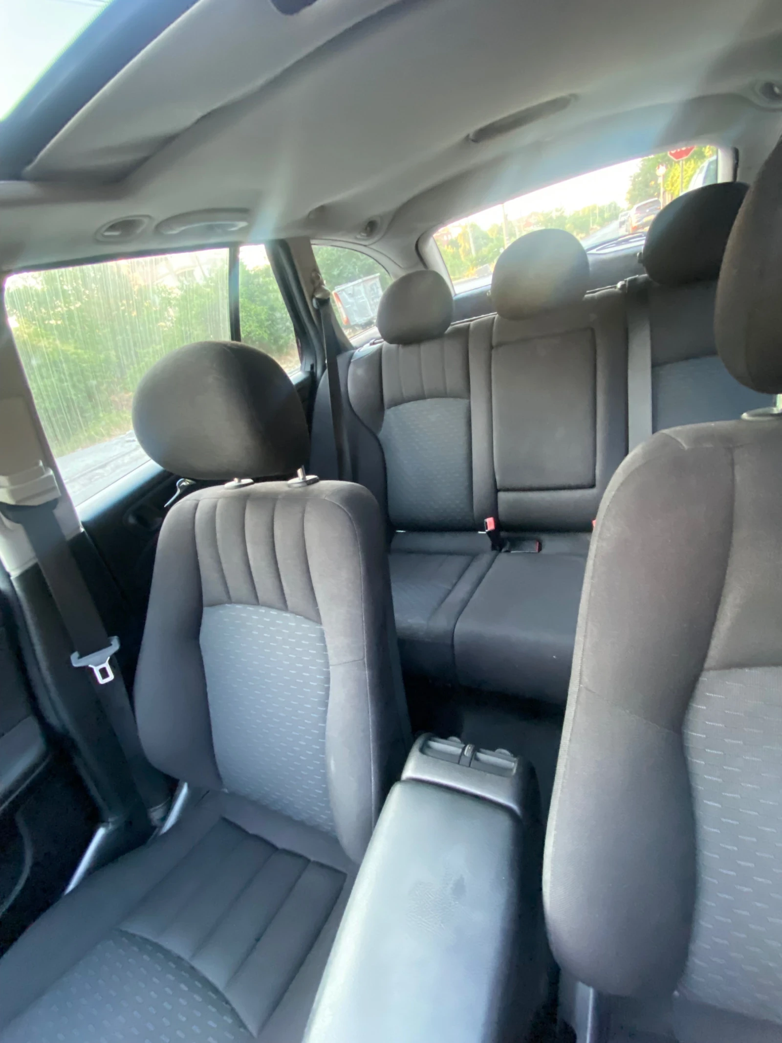 Mercedes-Benz C 220, снимка 9 - Автомобили и джипове - 53786091