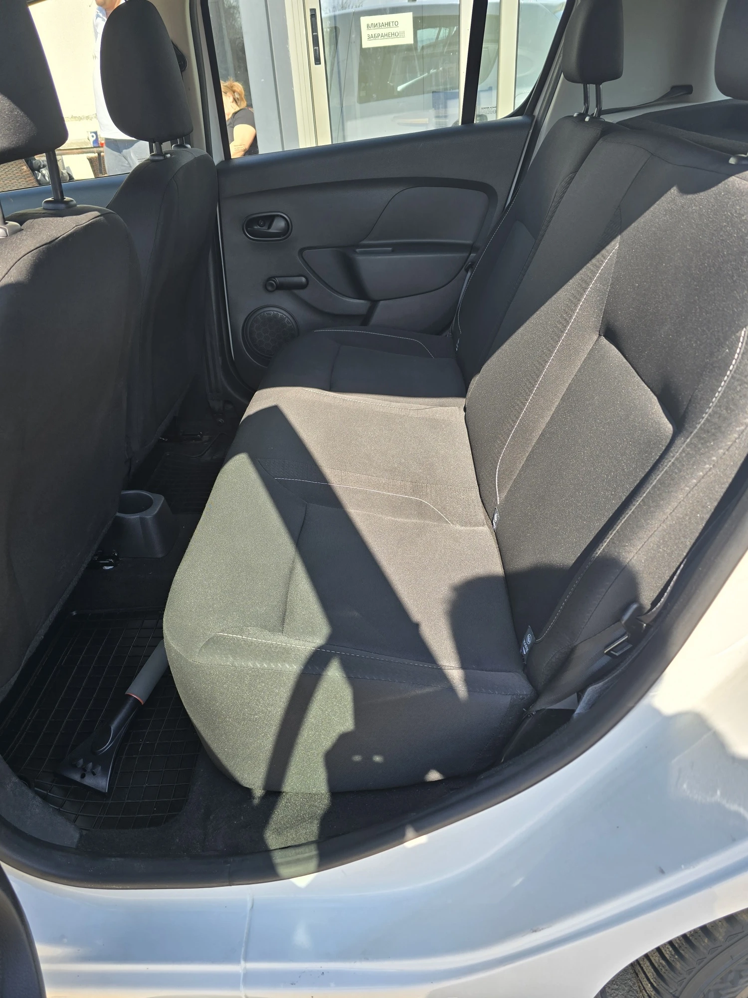 Dacia Sandero 1000i GPL, снимка 12 - Автомобили и джипове - 53866529