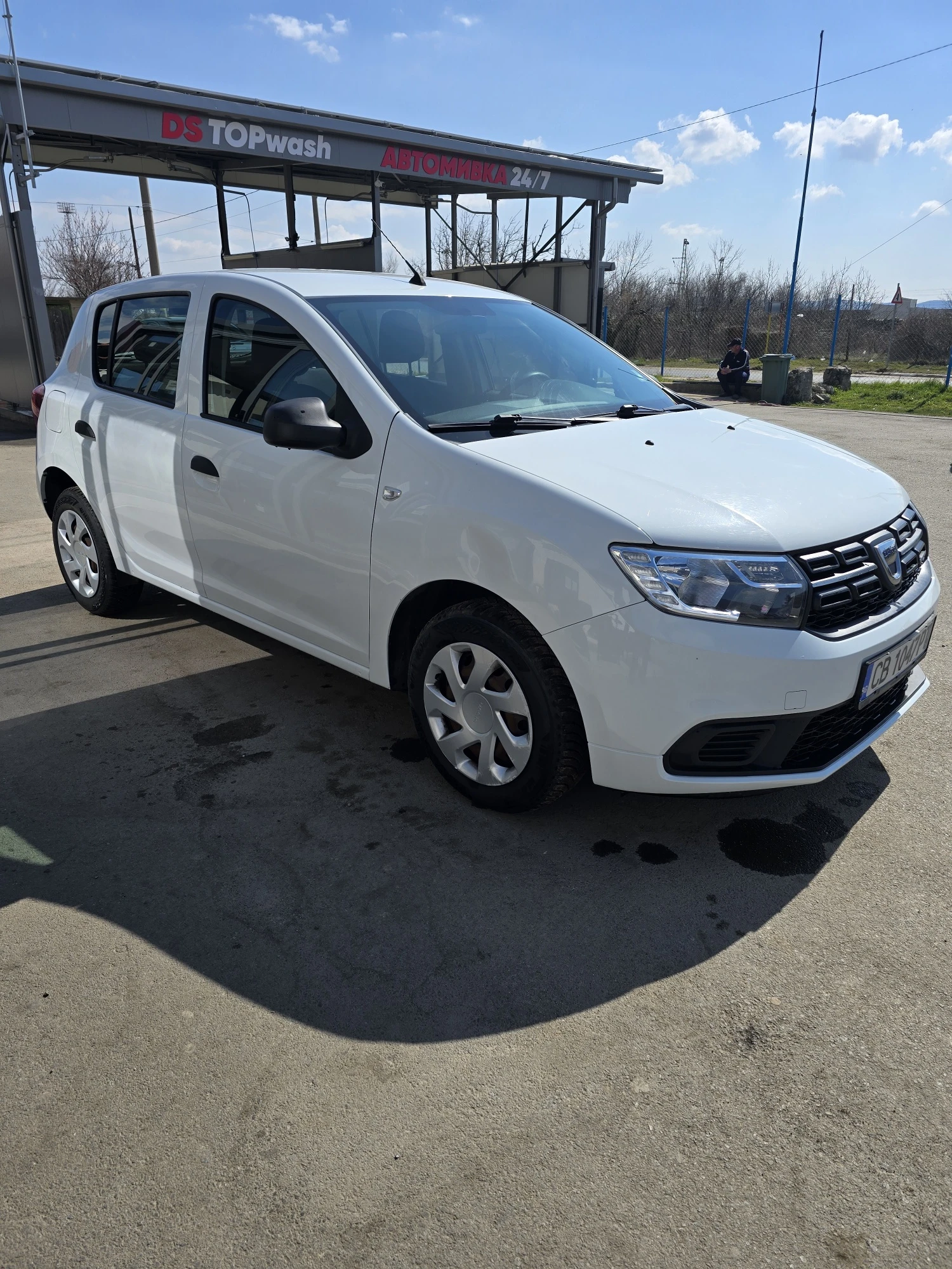 Dacia Sandero 1000i GPL, снимка 8 - Автомобили и джипове - 53866529