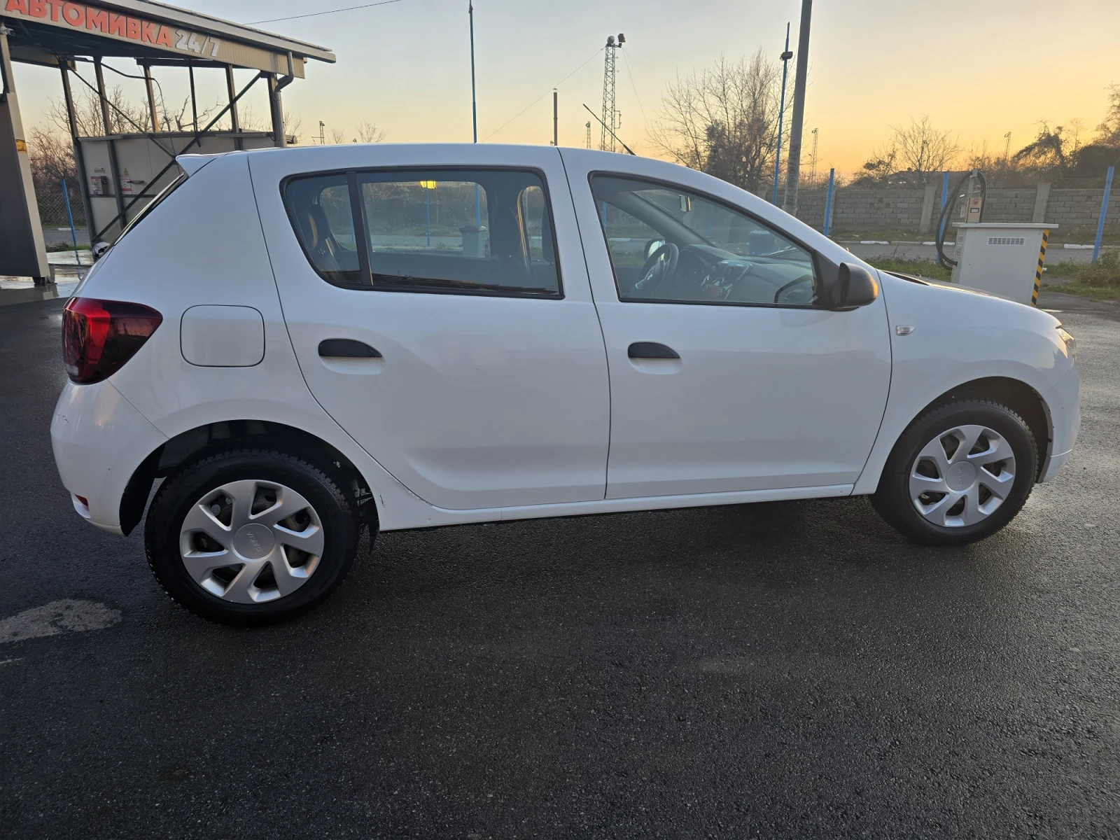 Dacia Sandero 1000i GPL, снимка 3 - Автомобили и джипове - 53866529