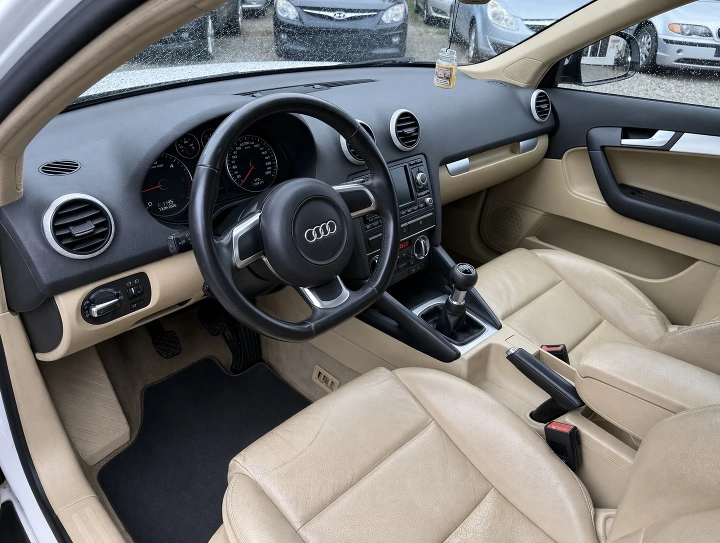 Audi A3 2.0TDI, снимка 10 - Автомобили и джипове - 54115836