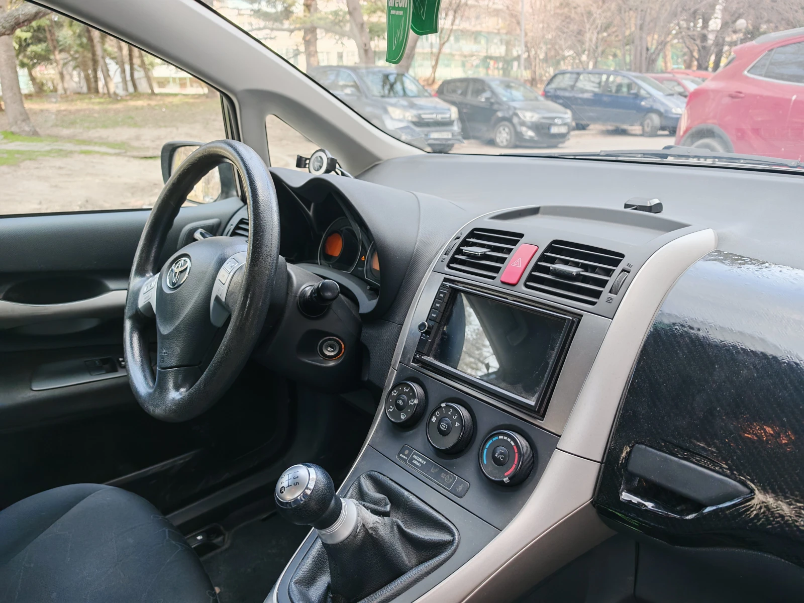 Toyota Auris 1.4, снимка 9 - Автомобили и джипове - 54814698