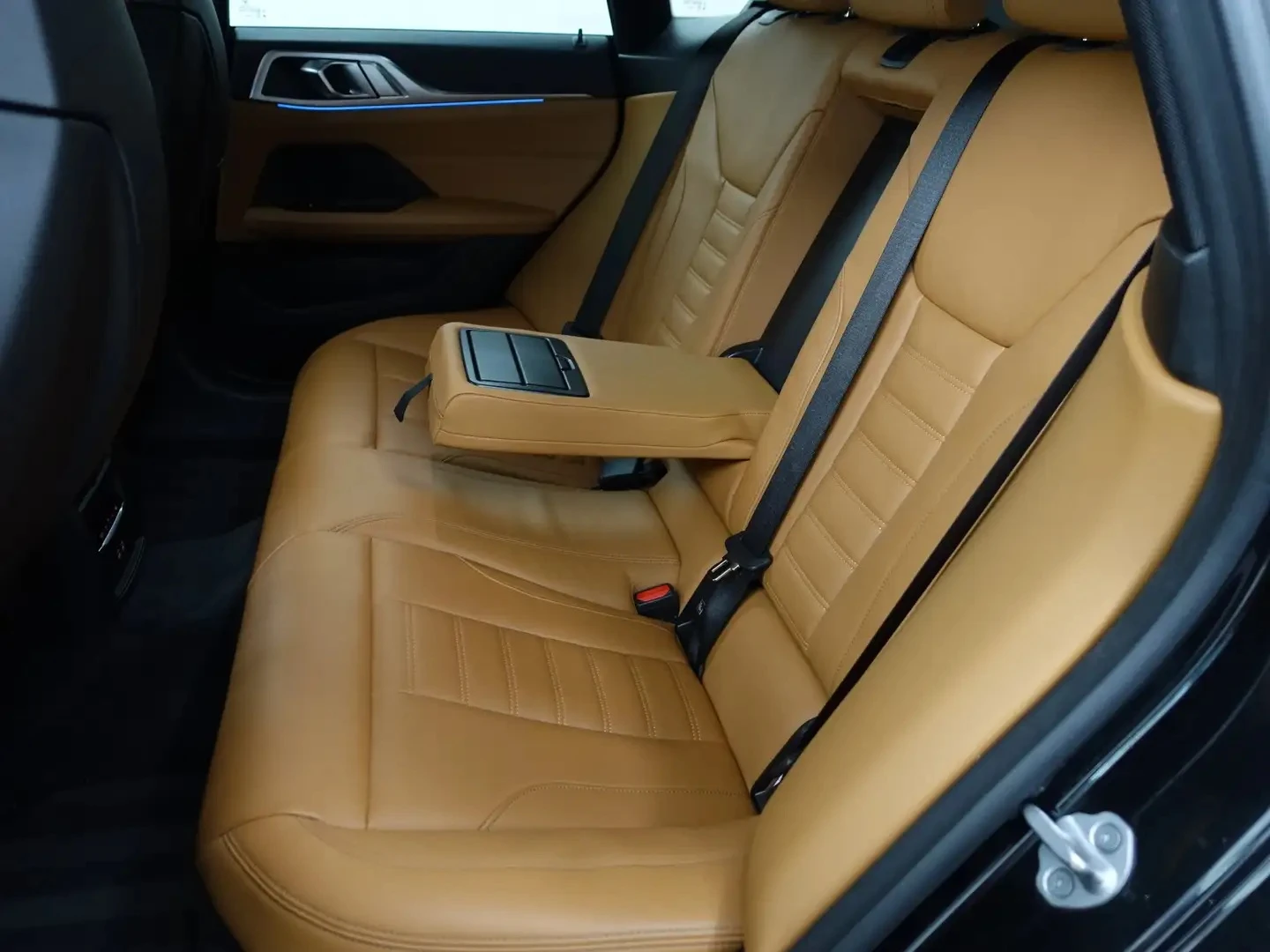 BMW i4 M50e xDrive, снимка 12 - Автомобили и джипове - 54829438