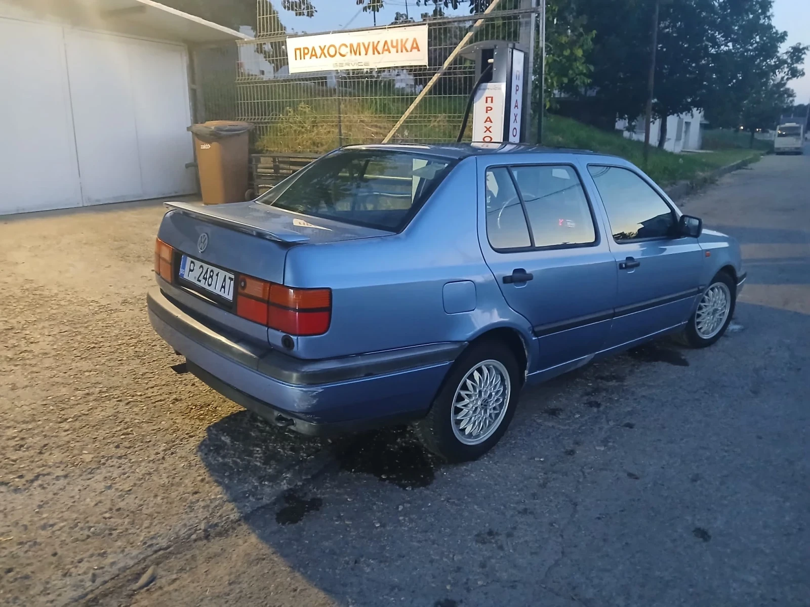 VW Vento, снимка 3 - Автомобили и джипове - 55160796