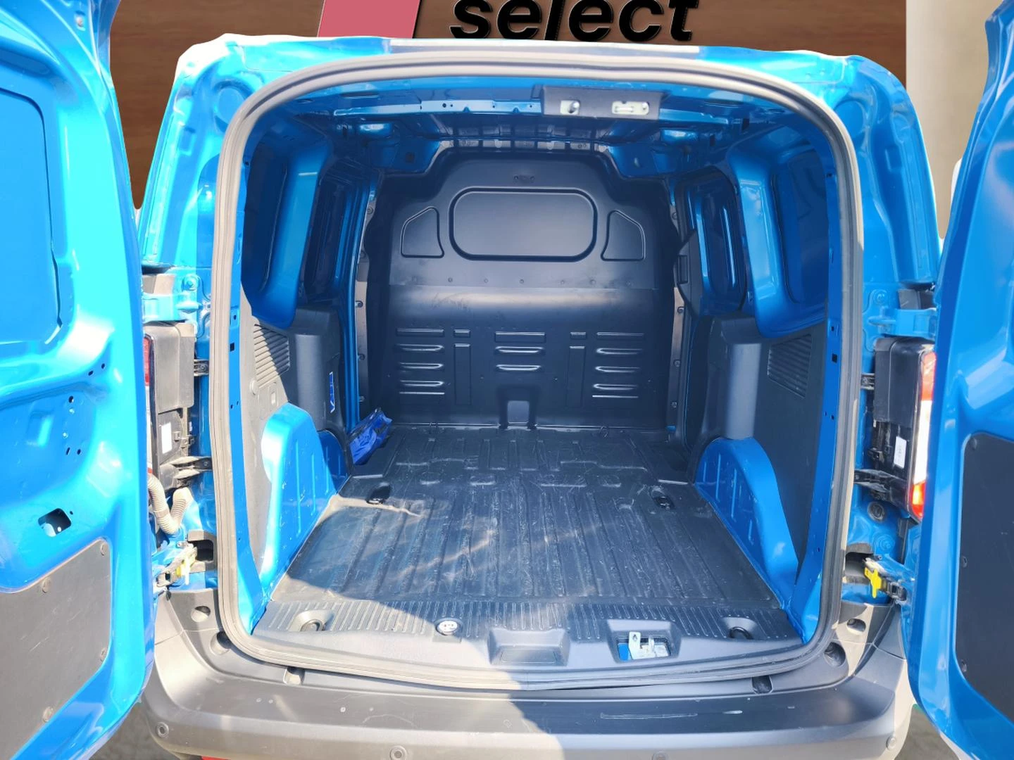 Ford Courier 43 kWh, снимка 9 - Автомобили и джипове - 55193705