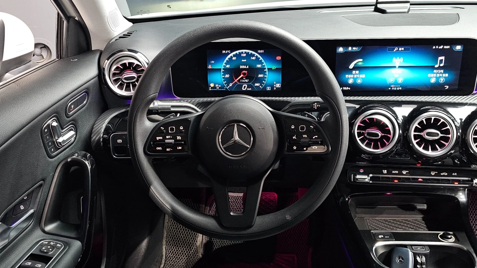Mercedes-Benz A 220, снимка 11 - Автомобили и джипове - 55901095