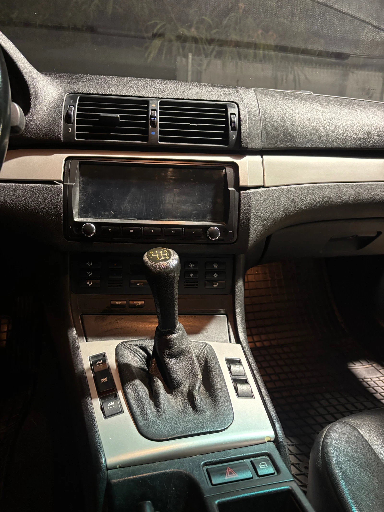 BMW 330, снимка 11 - Автомобили и джипове - 55932012