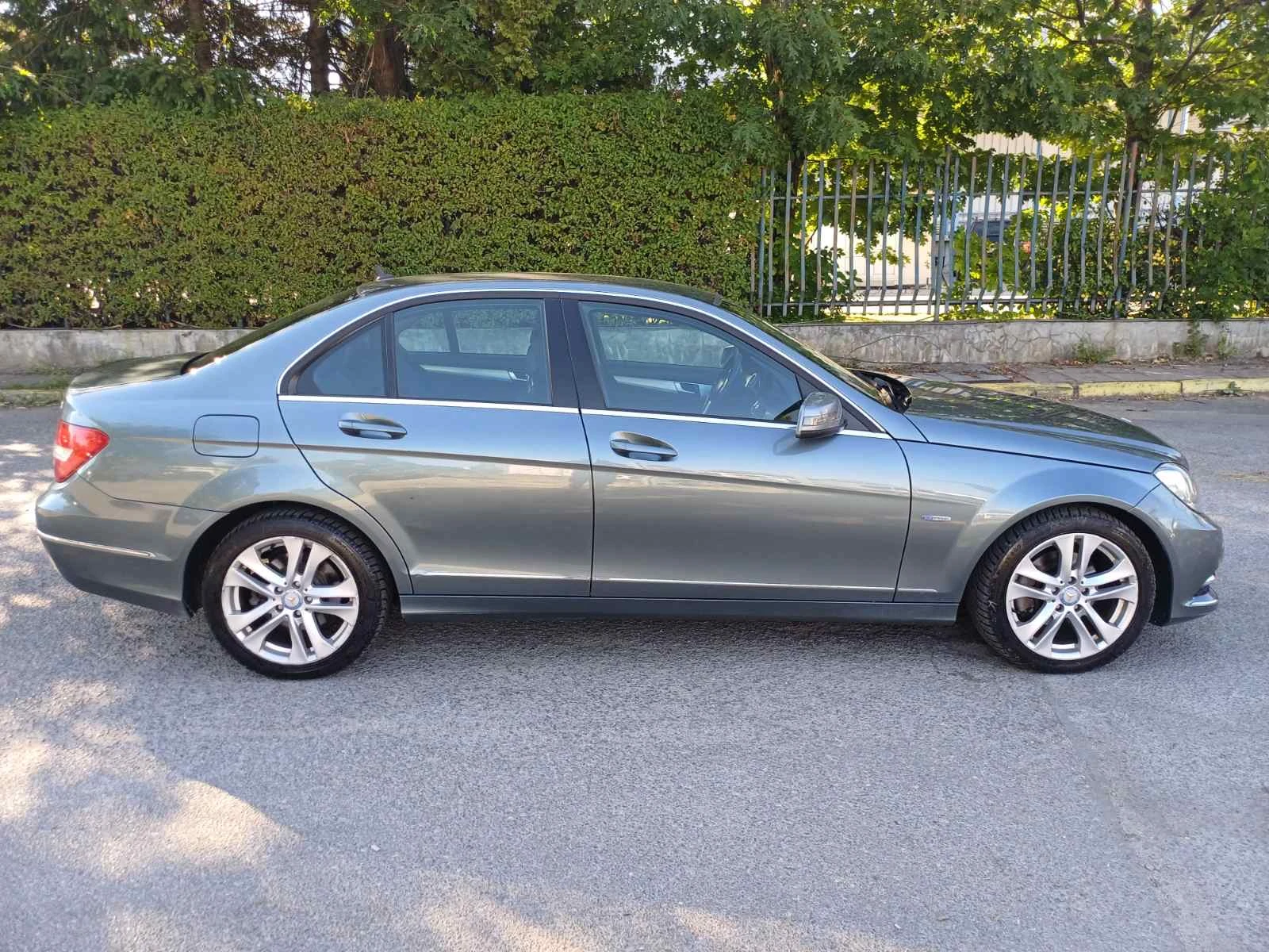 Mercedes-Benz C 220 CDI Avantgarde Facelift, снимка 5 - Автомобили и джипове - 56126452