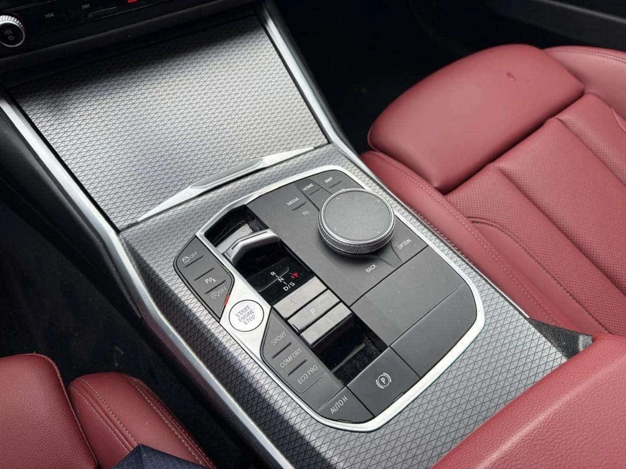 BMW 330 * АВТОКРЕДИТ * ГЛАВНО ПРЕДСТАВИТЕЛСТВО, снимка 14 - Автомобили и джипове - 56165135