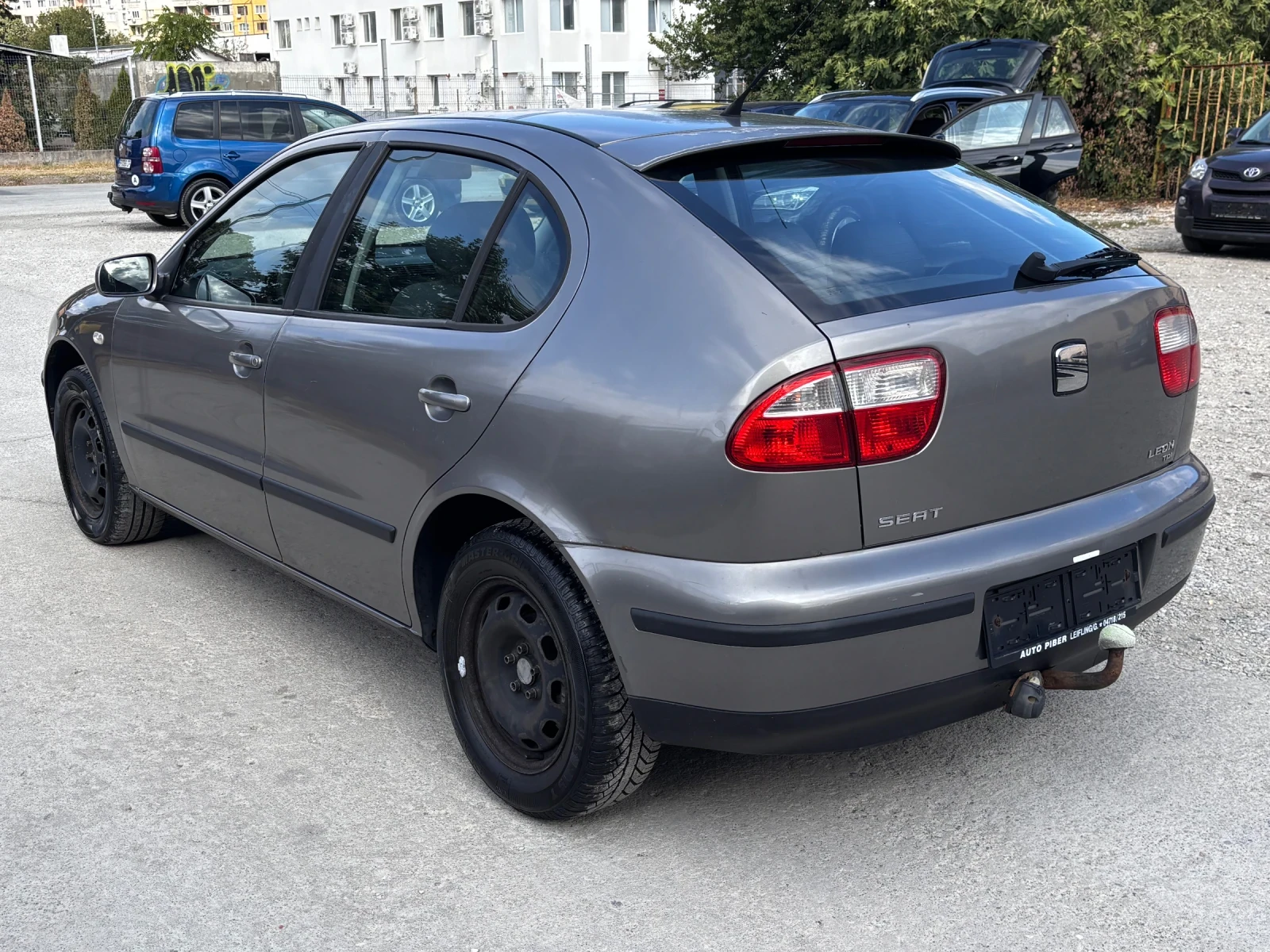 Seat Leon 1.9TDI 90кс Климатроник, снимка 2 - Автомобили и джипове - 56287862