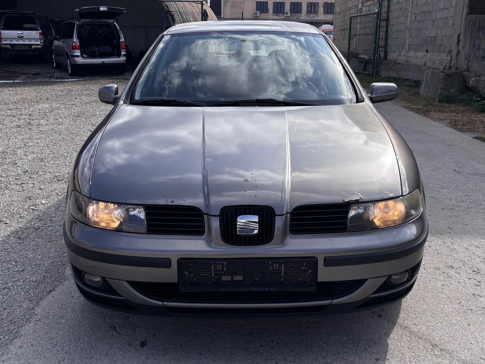 Seat Leon 1.9TDI 90кс Климатроник, снимка 6 - Автомобили и джипове - 56287862