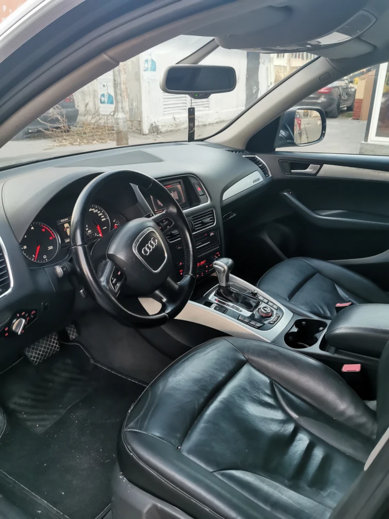 Audi Q5 2.0 tdi, снимка 8 - Автомобили и джипове - 47807803