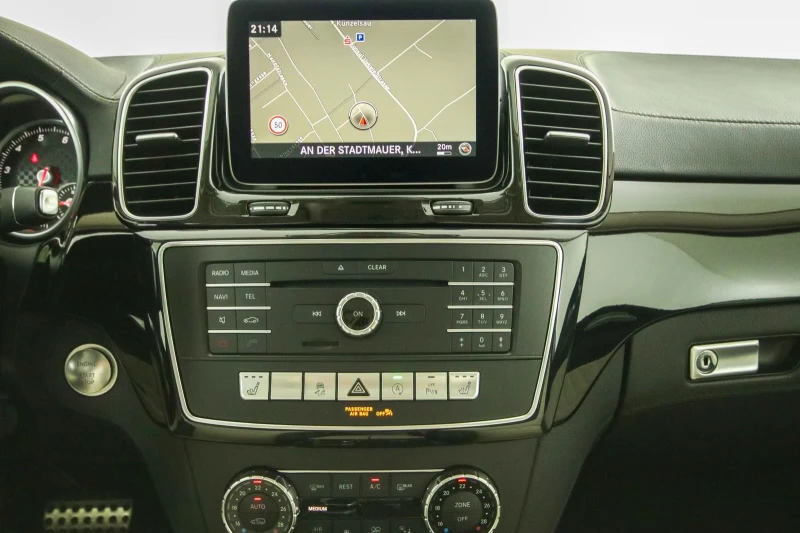 Mercedes-Benz GLE 400 4Matic/AMG-Pack/B&O/TV/360CAM/130D, снимка 10 - Автомобили и джипове - 51962010