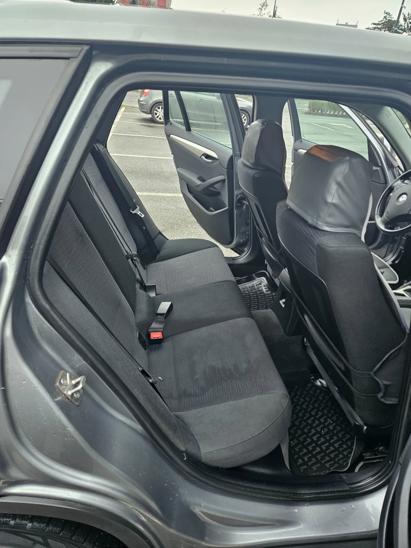 BMW X1 1.8 ТД, снимка 9 - Автомобили и джипове - 52555631