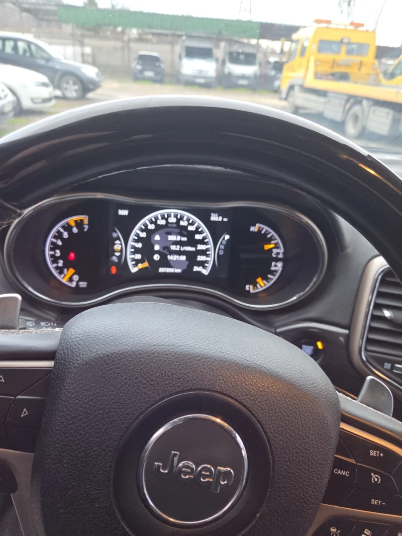 Jeep Grand cherokee, снимка 6 - Автомобили и джипове - 53302488