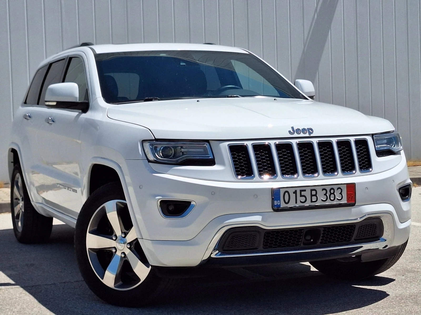 Jeep Grand cherokee 3.0 CRD* OVERLAND* ПЪЛНА СЕРВИЗНА  ИСТОРИЯ * 2 TV - изображение 3