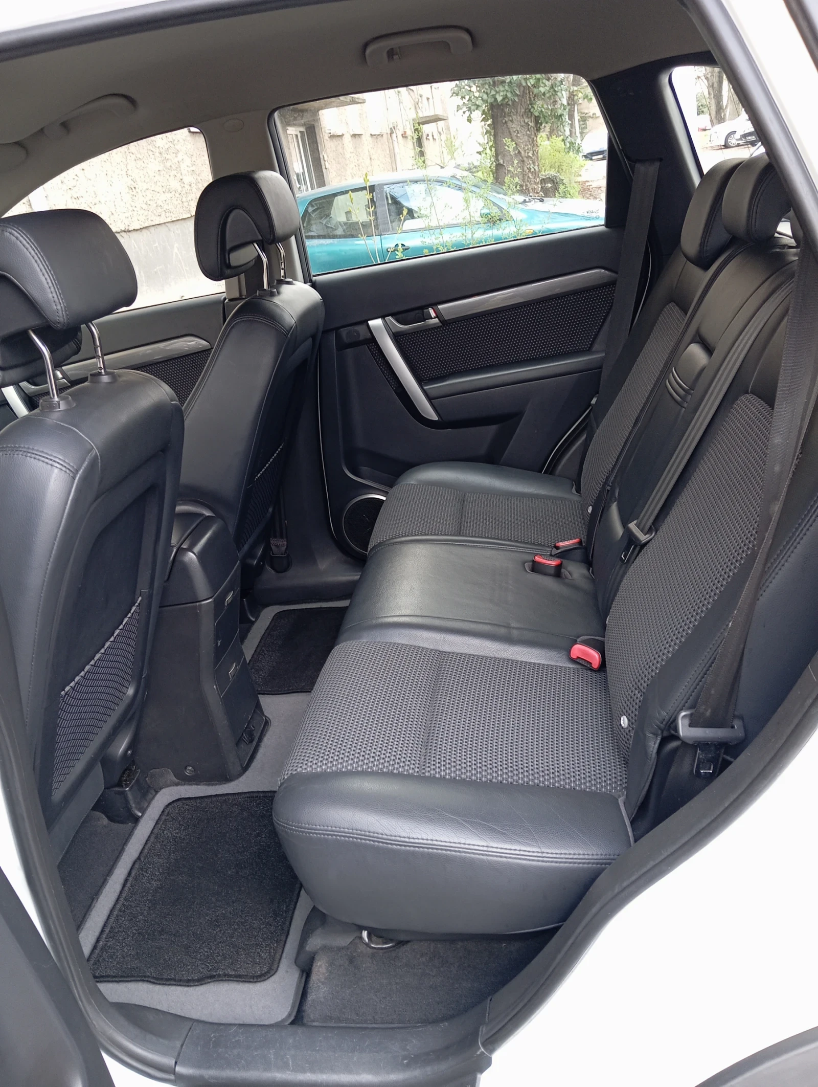 Chevrolet Captiva 2.4 SWISS - изображение 6