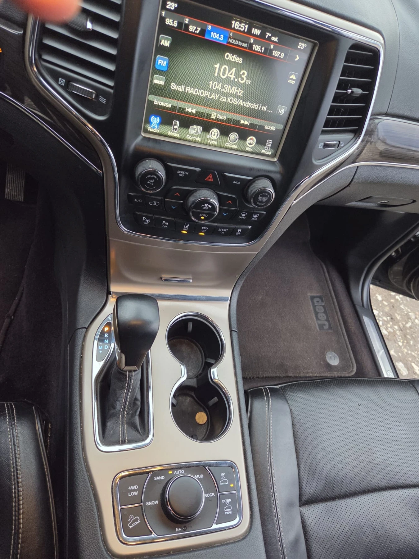 Jeep Grand cherokee, снимка 15 - Автомобили и джипове - 53302488