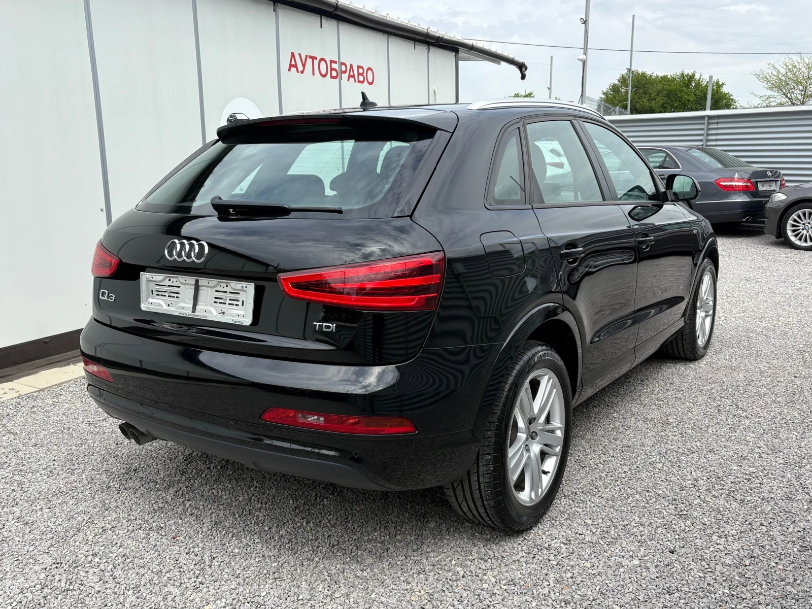 Audi Q3 2.0 TDI-S LINE + + + , снимка 4 - Автомобили и джипове - 54454420