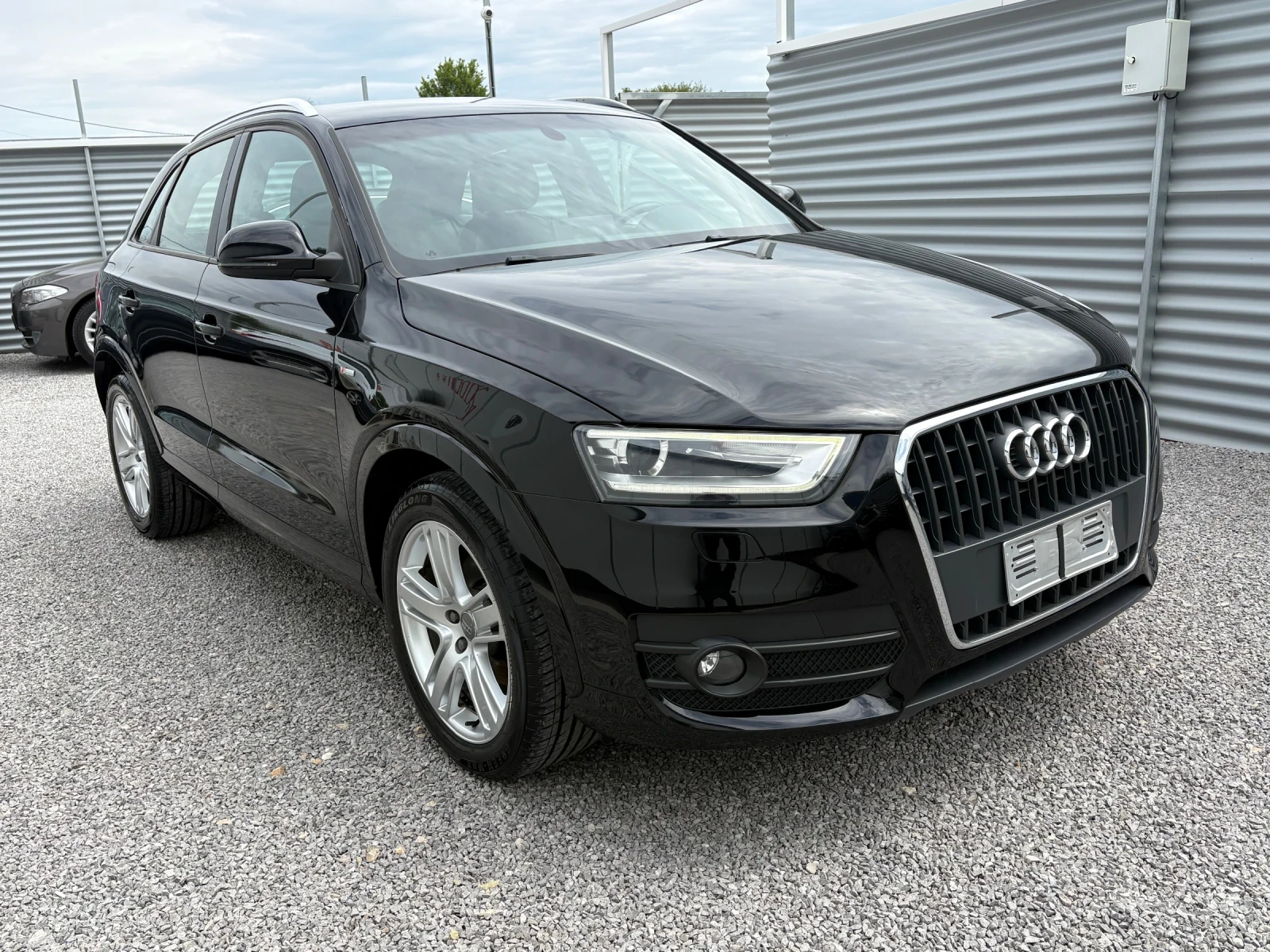 Audi Q3 2.0 TDI-S LINE + + + , снимка 2 - Автомобили и джипове - 54454420