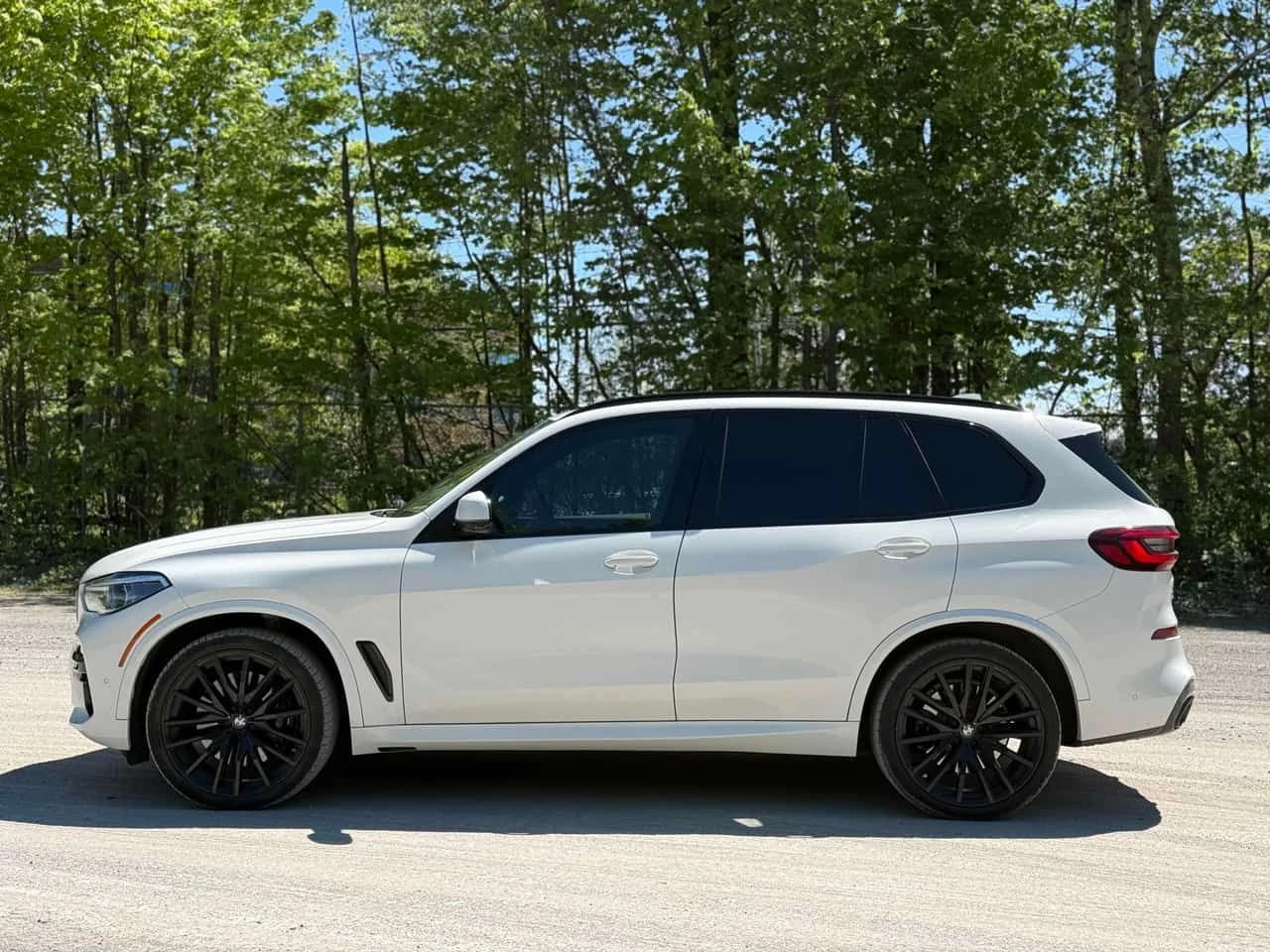 BMW X5 * M50i * H/K * PANO * ОБДУХВАНЕ *  360 * CARFAX, снимка 2 - Автомобили и джипове - 54647822