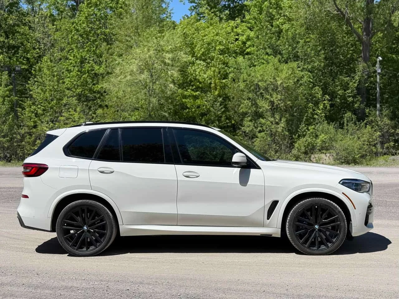 BMW X5 * M50i * H/K * PANO * ОБДУХВАНЕ *  360 * CARFAX, снимка 3 - Автомобили и джипове - 54647822