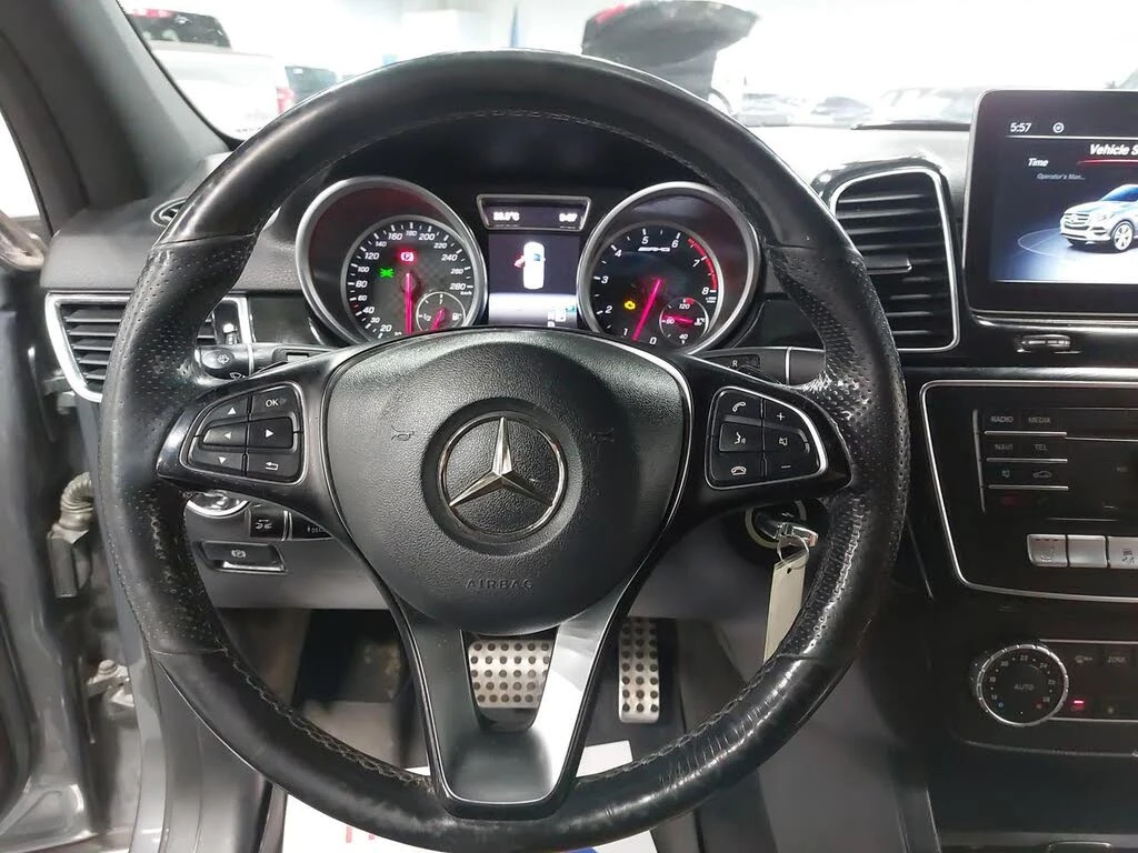 Mercedes-Benz GLE 43 AMG 4MATIC* HARMAN KARDON* PANORAMA* КРАЙНА ЦЕНА* , снимка 11 - Автомобили и джипове - 54726582