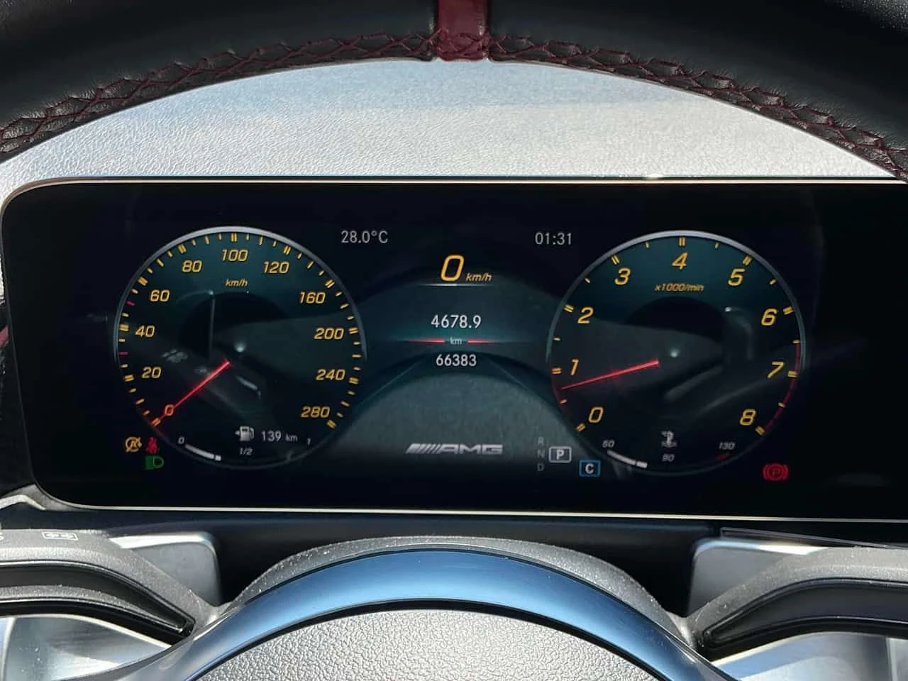 Mercedes-Benz GLB35AMG AMG 35  CARFAX, снимка 8 - Автомобили и джипове - 54830633