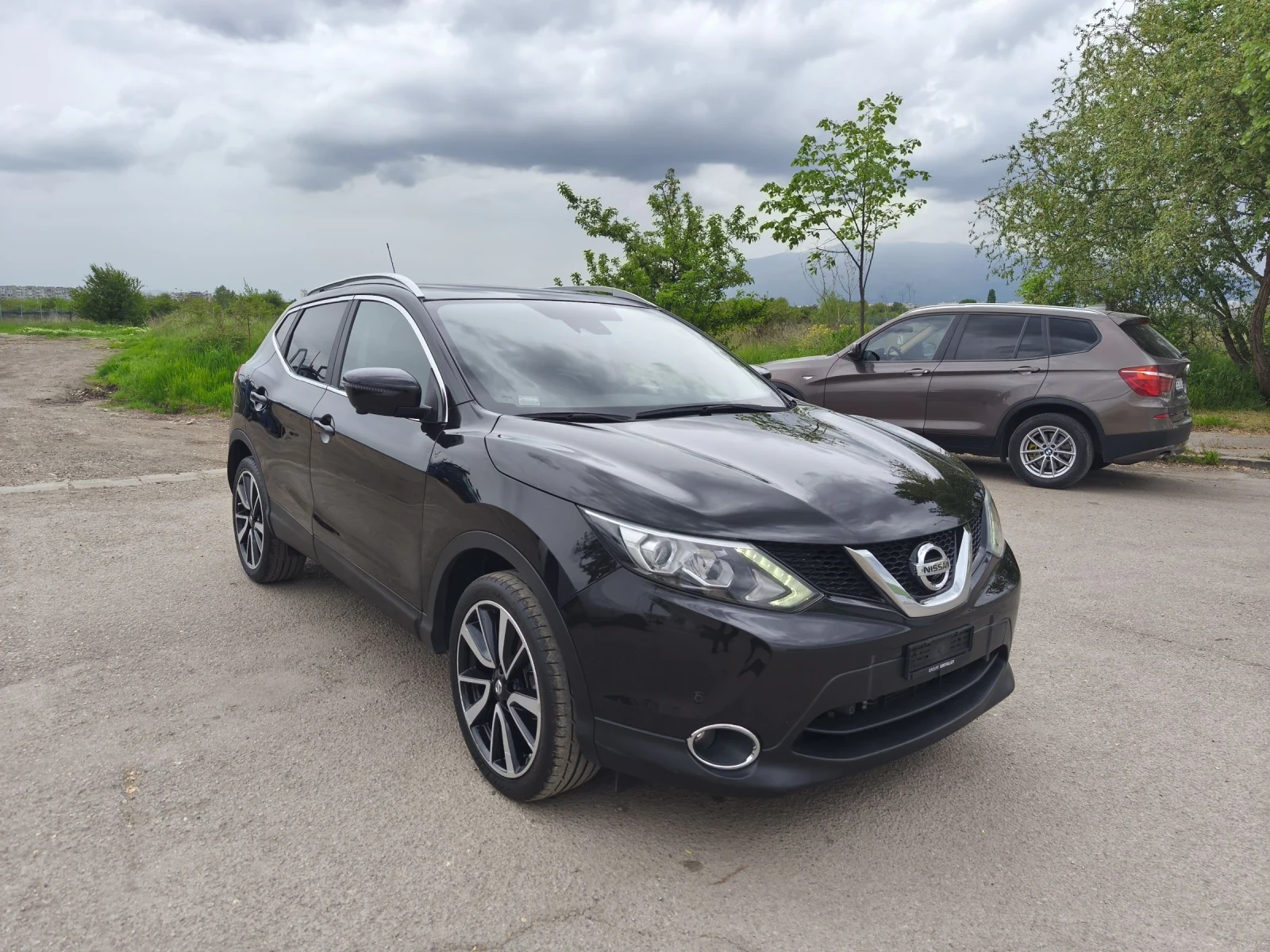 Nissan Qashqai Benzin Avtomatik, снимка 5 - Автомобили и джипове - 55027227