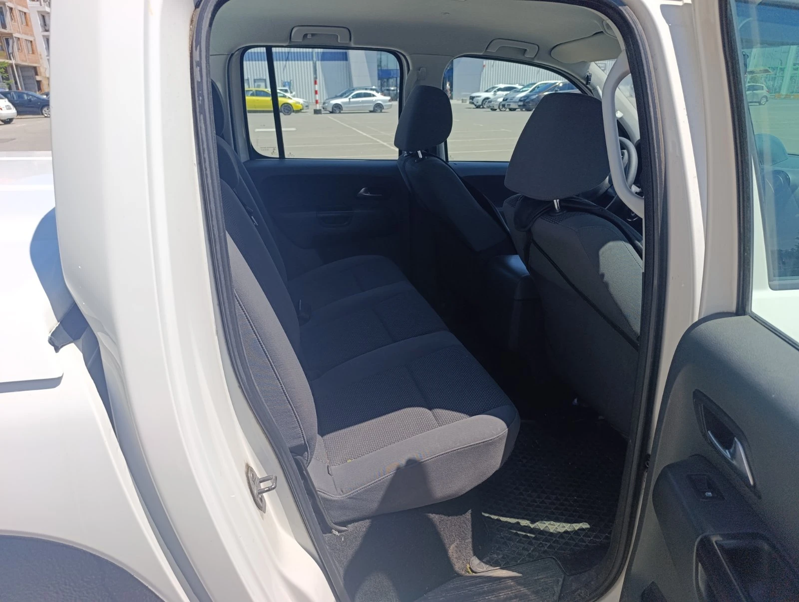 VW Amarok 2.0 TDI 4x4, снимка 10 - Автомобили и джипове - 55801717