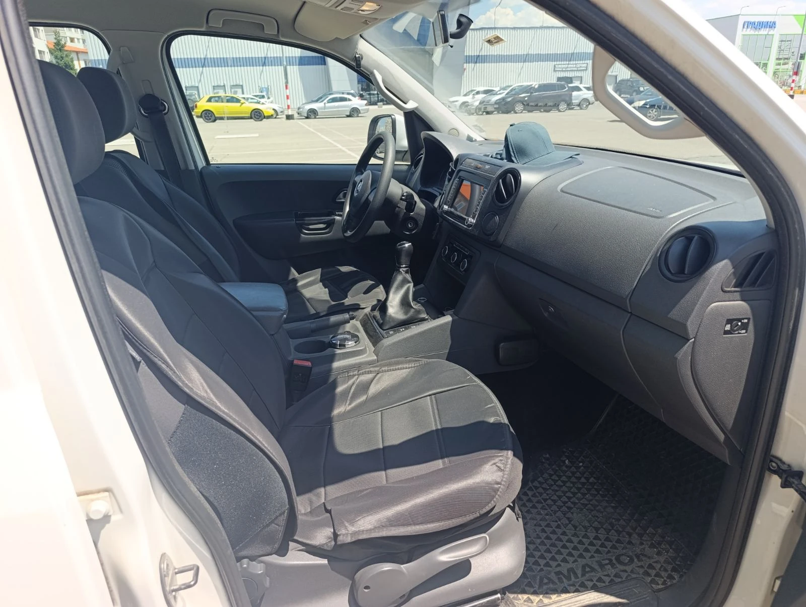 VW Amarok 2.0 TDI 4x4, снимка 8 - Автомобили и джипове - 55801717