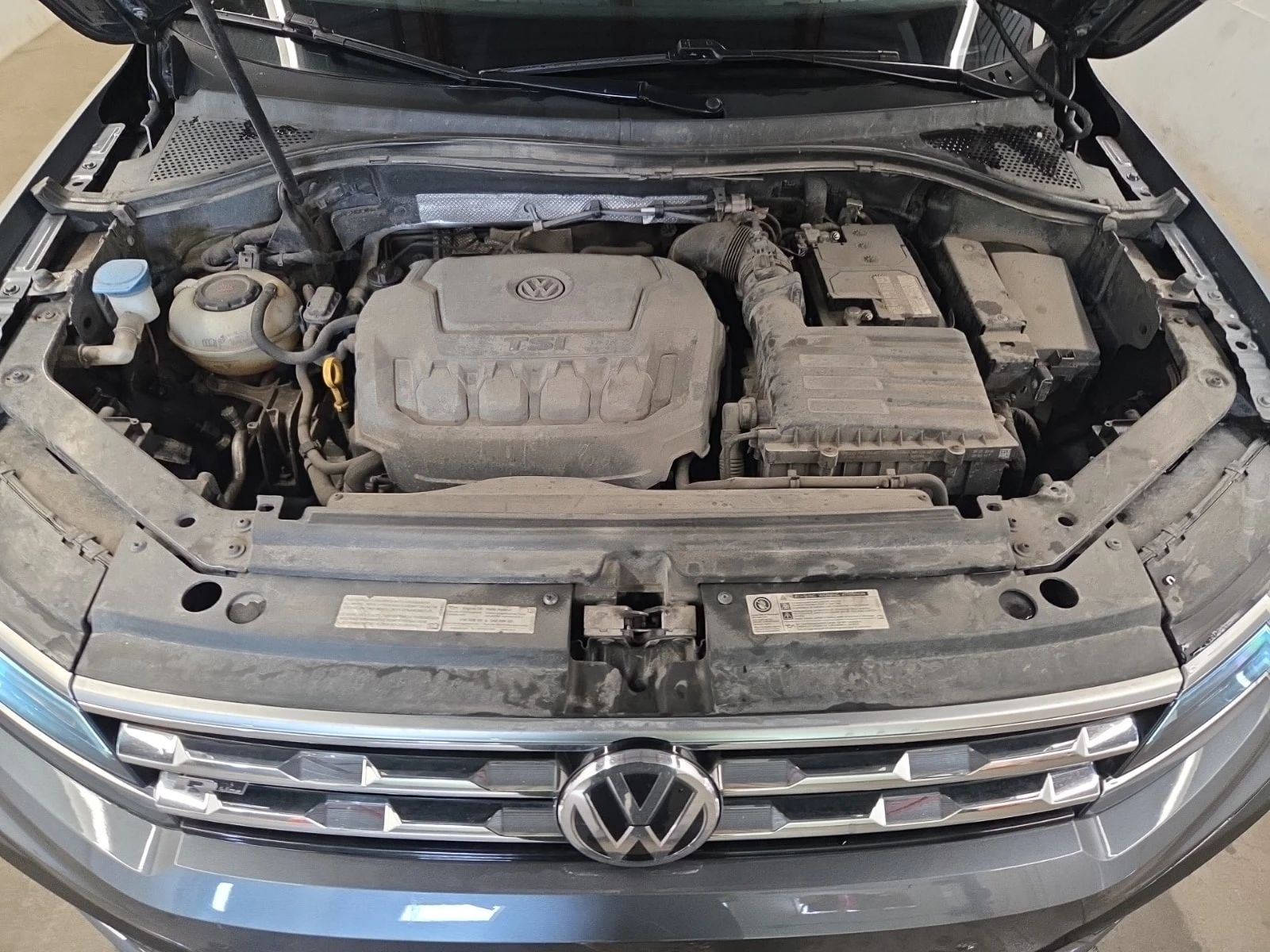 VW Tiguan * Highline * CARFAX * ФИНАНСИРАНЕ, снимка 16 - Автомобили и джипове - 56076048