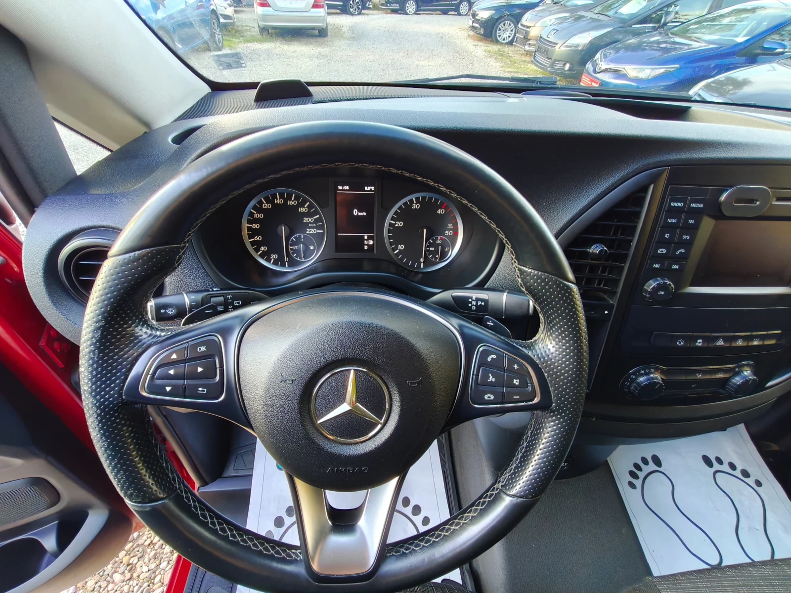 Mercedes-Benz Vito 116 * Автоматик * Камера * 3 места, снимка 9 - Бусове и автобуси - 56685535