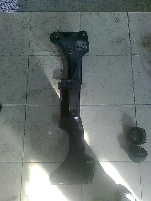 Преден мост за БМВ 320Д Е46